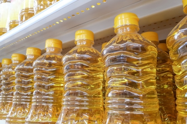 Doctors Warn Against This Common Cooking Oil